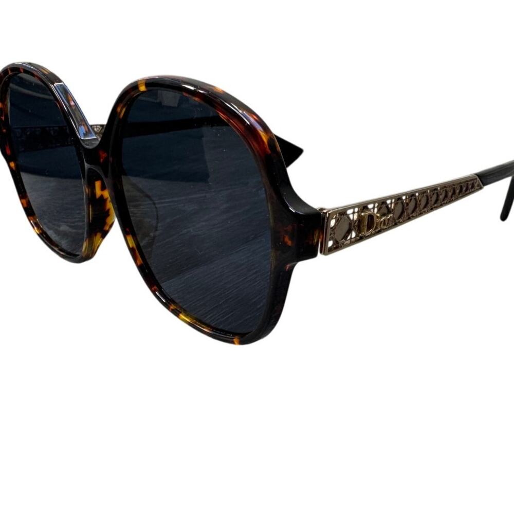 Authentic Dior Oversized Tortoiseshell Sunglasses… - image 7